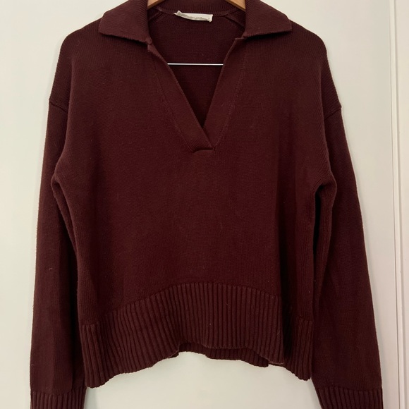 Everlane Women's Deep Red V-Neck Sweater - Picture 3 of 4
